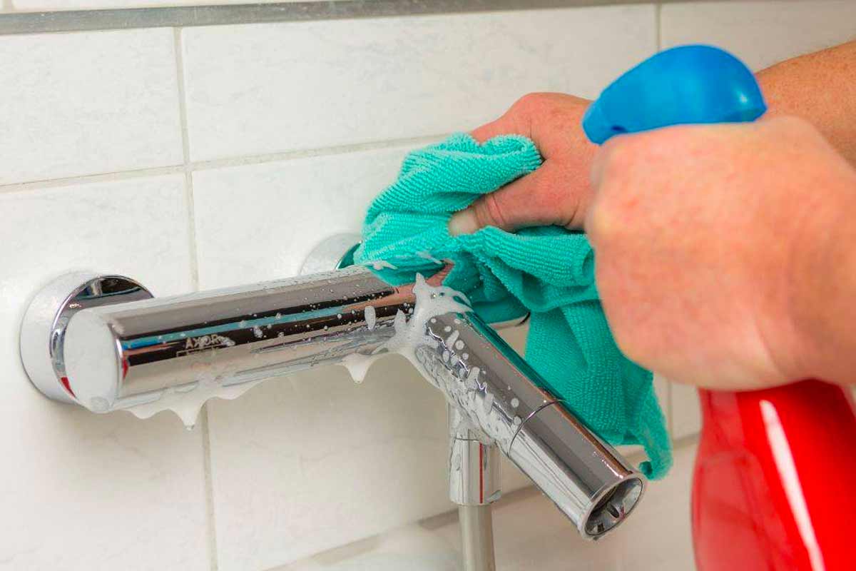 Addio calcare e odori con l'aceto.