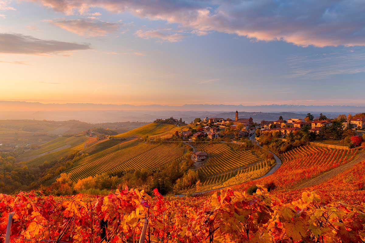 Foliage d’autunno: 3 borghi italiani da sogno dove perdersi tra i colori della natura