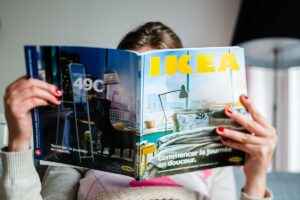 Il nuovo IKEA PLATSA bianco e verde: il guardaroba aperto che illumina davvero l’ingresso