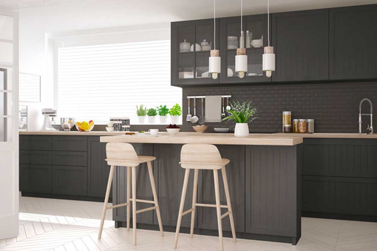 Piccola cucina nera e rovere