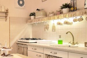 Cucina shabby chic: come ottenere l’effetto vissuto senza rifare tutto