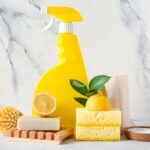 Uno spray naturale “citrus”: come prepararlo per superfici lucide e un profumo che resta