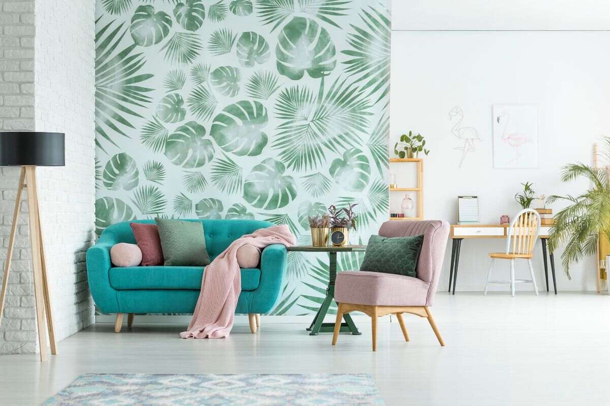 Una sola parete colorata per dare carattere al soggiorno: dove farla e quali colori funzionano davvero