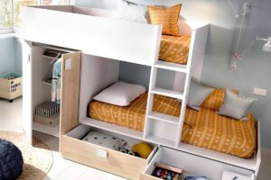 Cameretta salvaspazio per ragazzi, Foto di © Breithorn