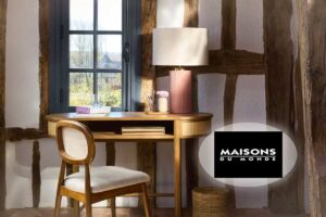 Questa lampada Maisons du Monde rosa antico sta conquistando i salotti (ora al 50%)