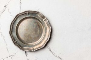 Piatto in argento vintage.