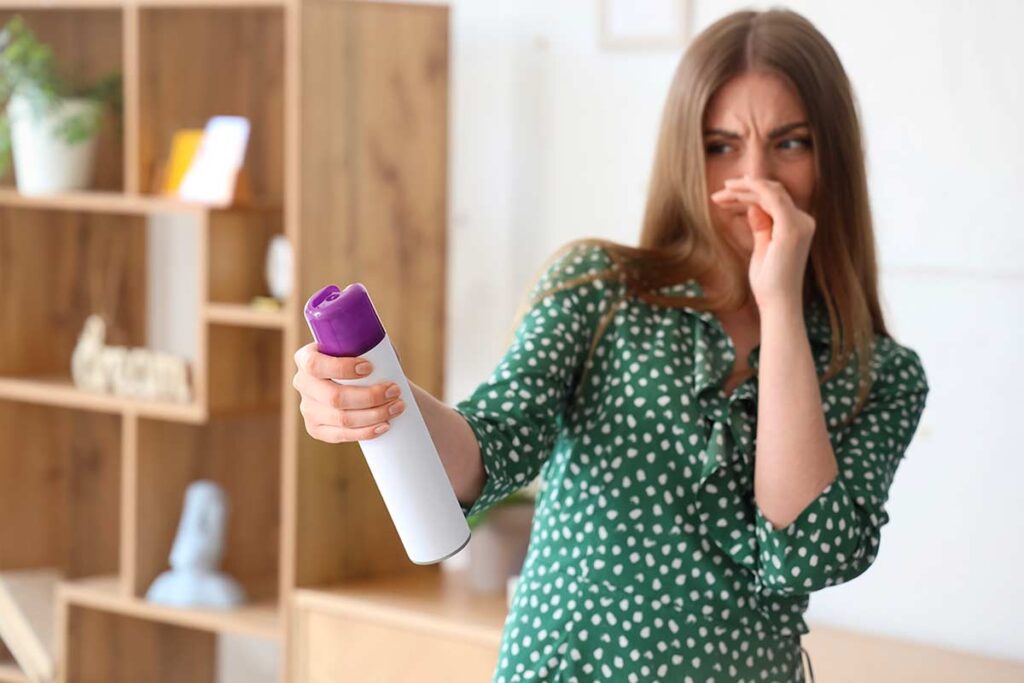 Cattivi odori in casa? Il metodo tedesco che purifica l’aria senza usare spray chimici