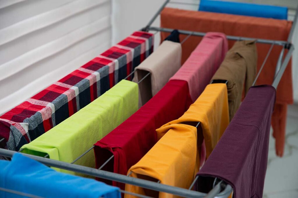 Dove metti lo stendino? La stanza della casa che accelera l’asciugatura (e non è quella che pensi)