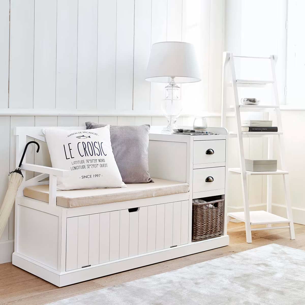 mobile bianco NEWPORT di Maisons du Monde per l'ingresso