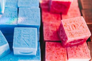 sapone di Marsiglia per sgrassare pavimenti in gres