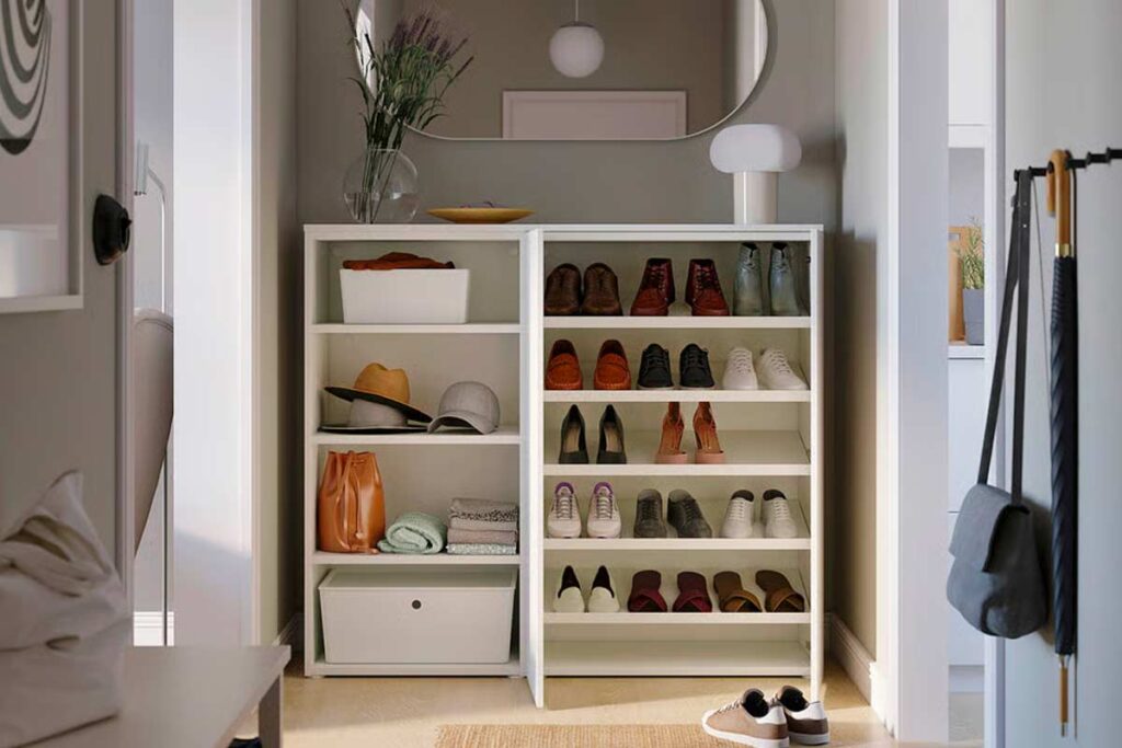 Addio scarpe sparse: la scarpiera componibile IKEA che arreda l’ingresso con soli 42 cm di profondità