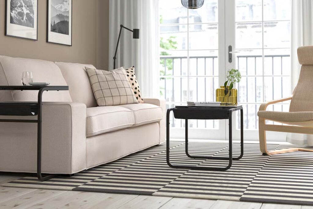 Questo tavolino IKEA sembra semplice, ma è più pratico di quanto pensi