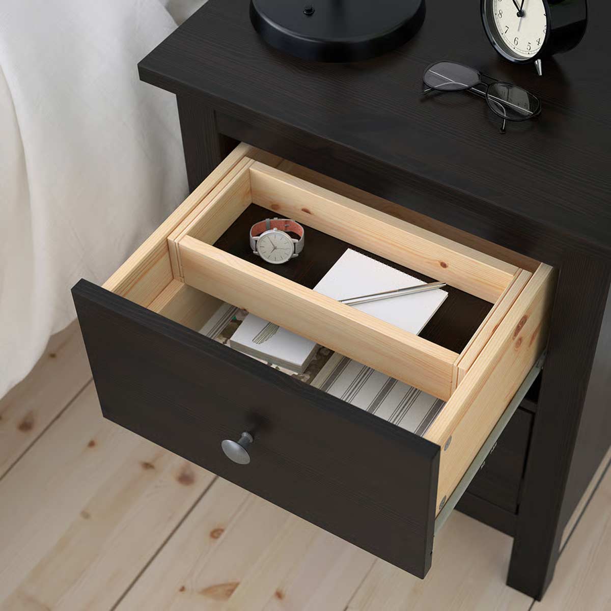 cassettiera HEMNES in legno massiccio