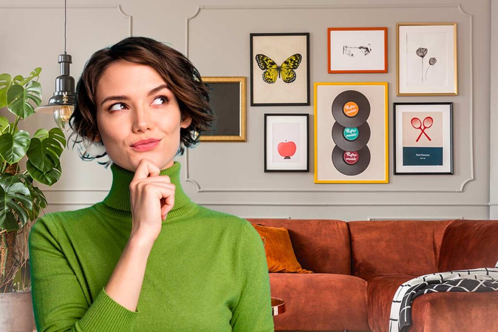 Cornici e gallerie a muro: come disporre quadri di diverse dimensioni in modo armonioso