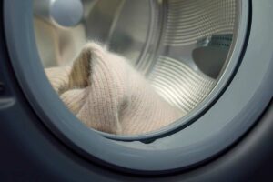 Maglione delicato in lavatrice