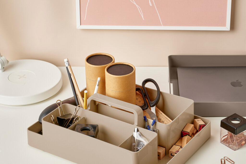 IKEA, KUGGIS a 15€: l’organizer che nasconde laptop e cancelleria in 16 cm