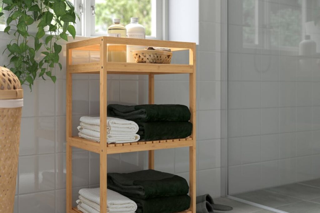 IKEA, RÅGRUND a 35€: il carrello in bambù che porta ordine in bagno e resiste all’umidità