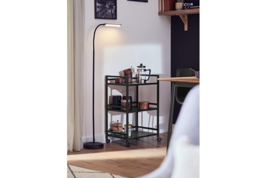 Lidl, carrello a 22,99€, scarpiera a 29,99€ e pellicola a 4,99€: tre idee per fare ordine